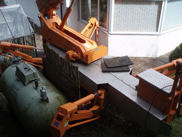 mewpinareallytightspot