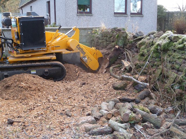 tracked-sp7015trx-stump-grinder-small-16